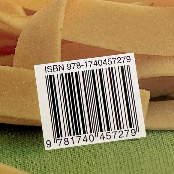 The Essential Pasta  Cookbook - Picture 8 of 9